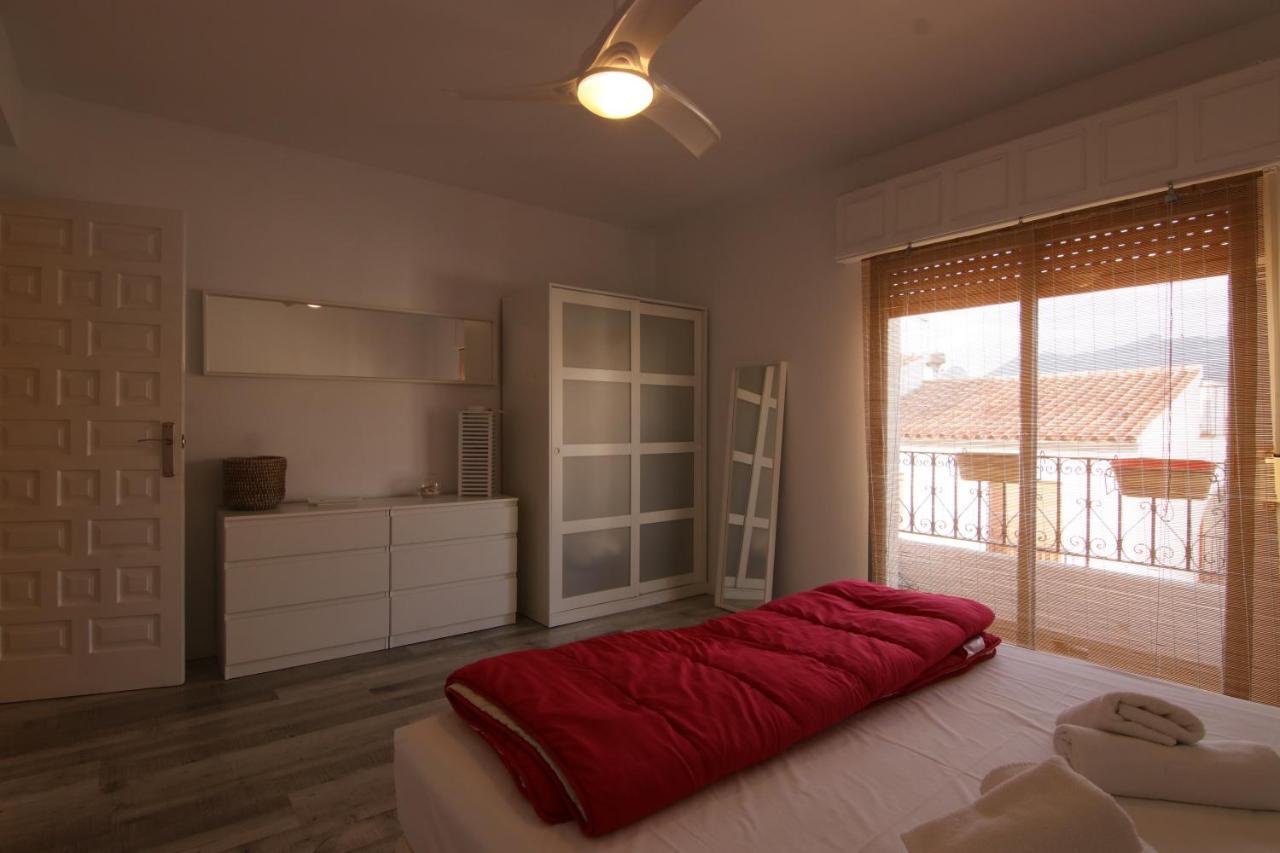 Art Apartment Алтеа Екстериор снимка